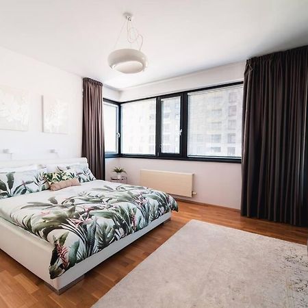 Prague Marina River View Apartment Close To City Centre Free Parking Εξωτερικό φωτογραφία