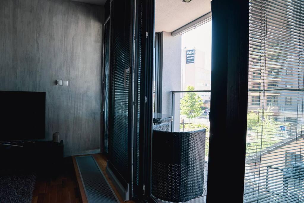 Prague Marina River View Apartment Close To City Centre Free Parking Εξωτερικό φωτογραφία