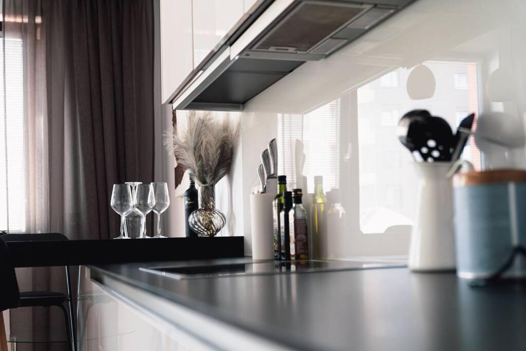 Prague Marina River View Apartment Close To City Centre Free Parking Εξωτερικό φωτογραφία