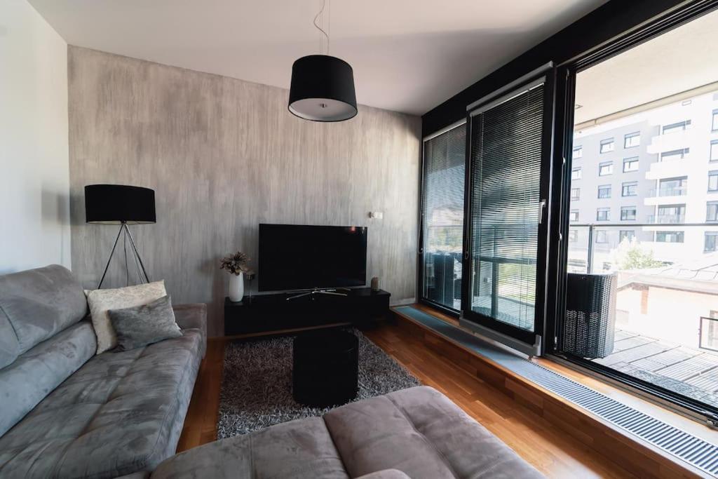 Prague Marina River View Apartment Close To City Centre Free Parking Εξωτερικό φωτογραφία