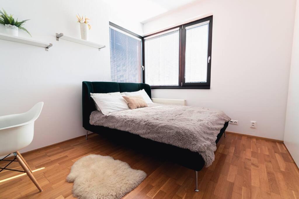 Prague Marina River View Apartment Close To City Centre Free Parking Εξωτερικό φωτογραφία